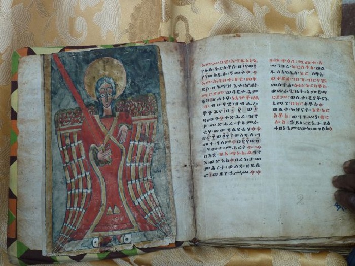 Sensationsfund : Türkische Polizisten spüren 1000 Jahre alte Bibel auf